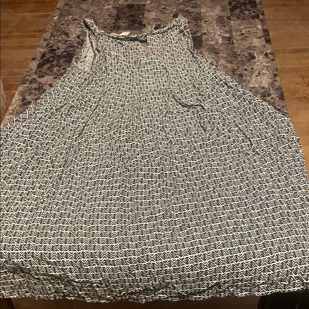 H&M Monochrome Geometric Dress